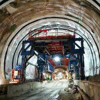 Derzeit finden im Kramertunnel die Innenschalenarbeiten statt.
