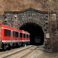 Regionalbahn auf der Spessartstrecke nach Ausfahrt aus dem Schwarzkopftunnel © Deutsche Bahn AG